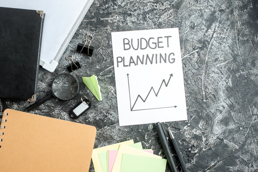 effective ways to save money budget planning